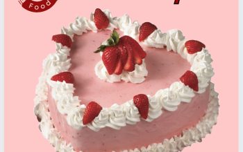 Strawberry Cake with Fresh Strawberries